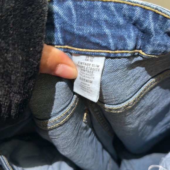 Blue Jeans - Picture 3 of 3